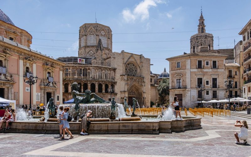 12.Plaza de la Virgen en Valencia