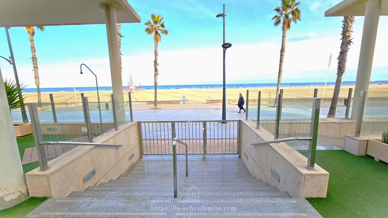 Exterior 4