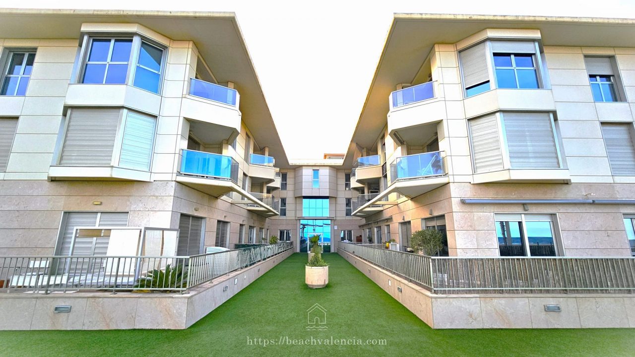 Exterior 5